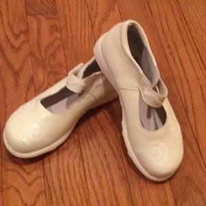 Girls White/Off White Dress Shoes